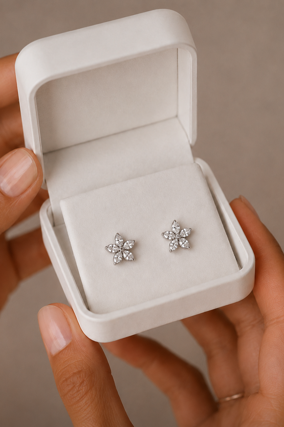 Flower Stud Earrings - Silver